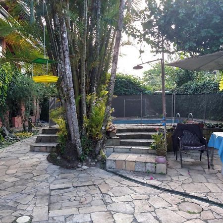 Lindas Suites A Uma Quadra Da Praia E Centro Ubatuba Exteriör bild